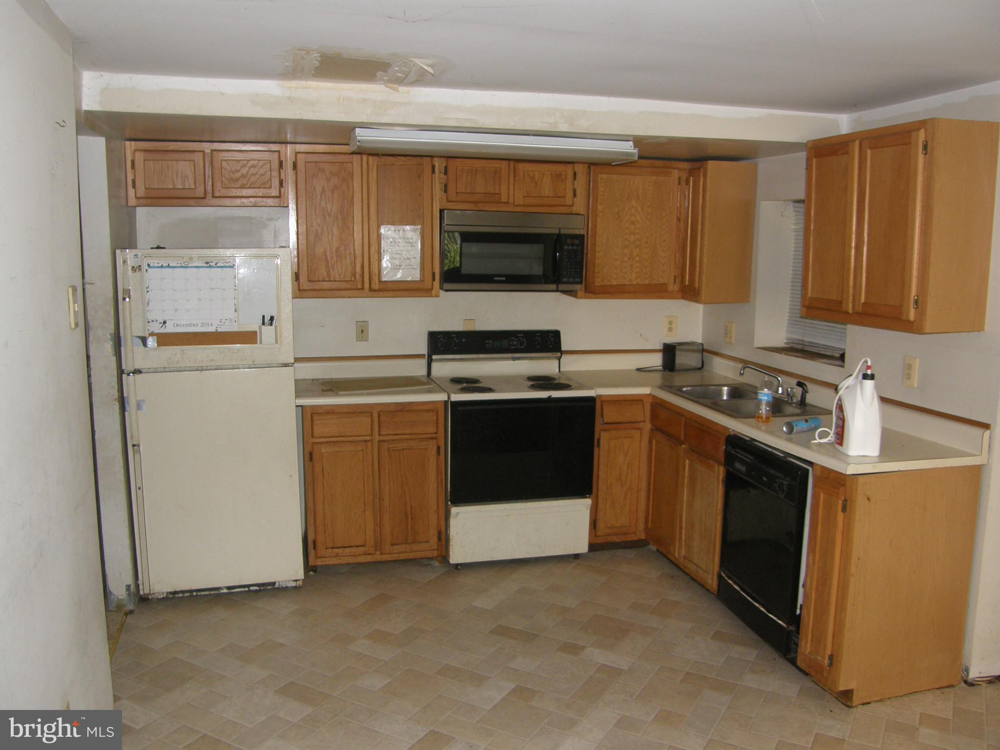 7718 Burnside Road Landover, MD 20785 - Photo 4 of 13 Kitchen