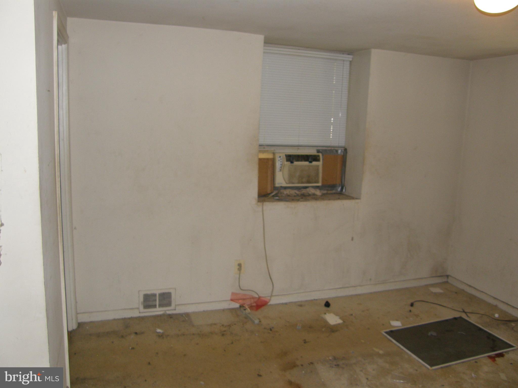 7718 Burnside Road Landover, MD 20785 - Photo 8 of 13 Bath (Master)