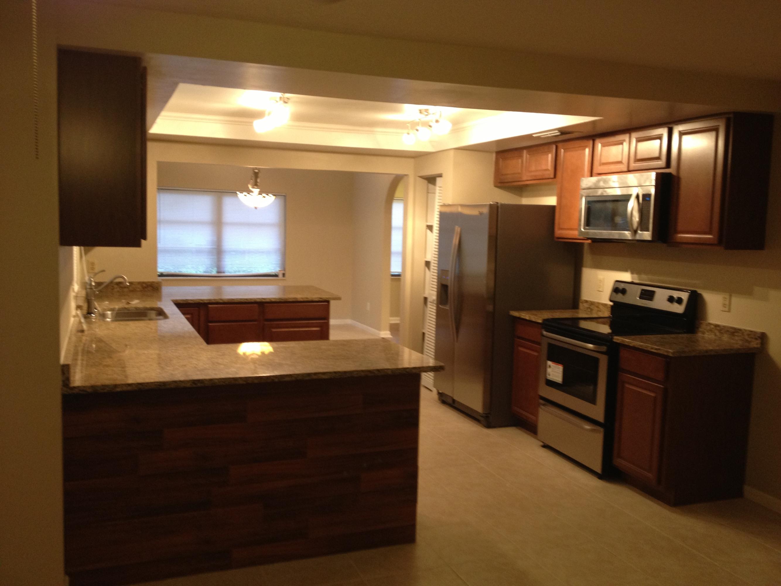 715 Kearney Road Fort Pierce, FL 34982 - Photo 4 of 18 Kitchen