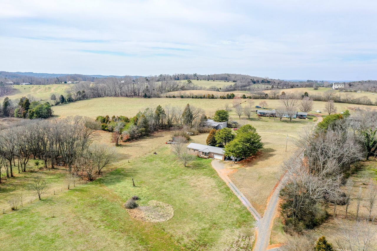 32435 Axley Chapel Road Greenback, TN 37742 - Photo 3 of 26 Gallery Image 3