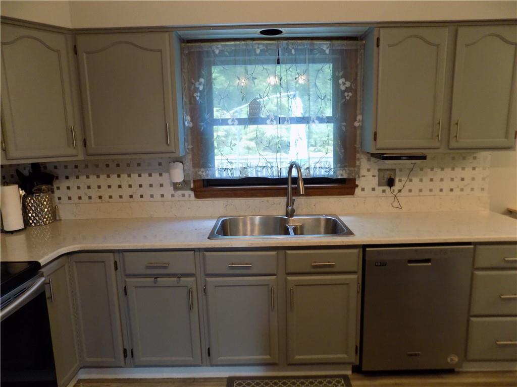 153 Kelly Ridge Road New Kensington, PA 15068 - Photo 12 of 50