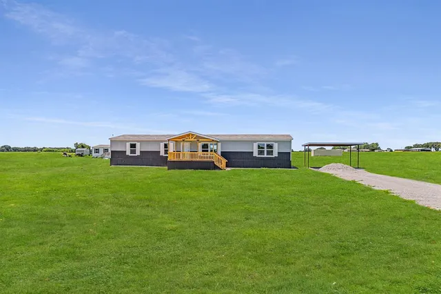 $269,990 | 3106 Smyrna Road, Sunset, TX 76270