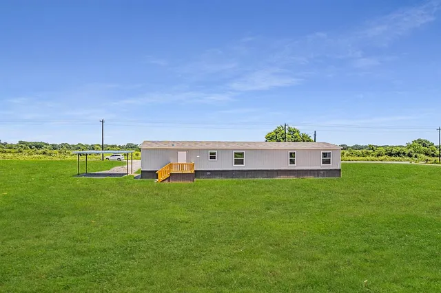 $269,990 | 3106 Smyrna Road, Sunset, TX 76270