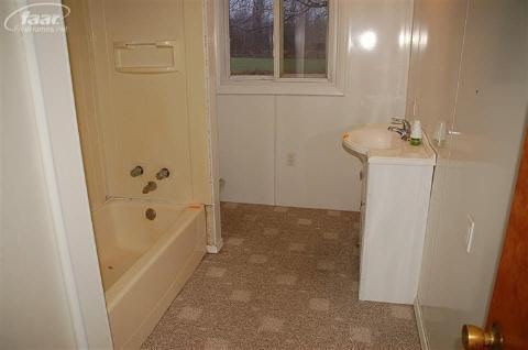 5510 South State Road Durand, MI 48429 - Photo 9 of 12 20144853-8.JPG