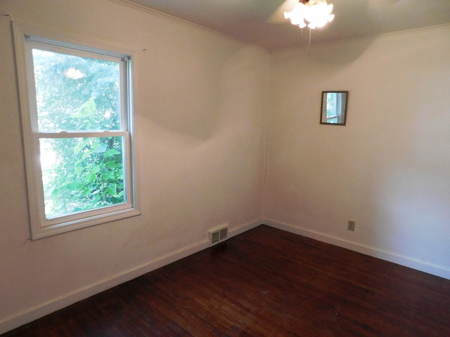 113 Bay Road Fox Lake, IL 60020 - Photo 12 of 16