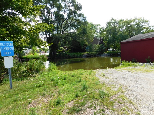 113 Bay Road Fox Lake, IL 60020 - Photo 15 of 16