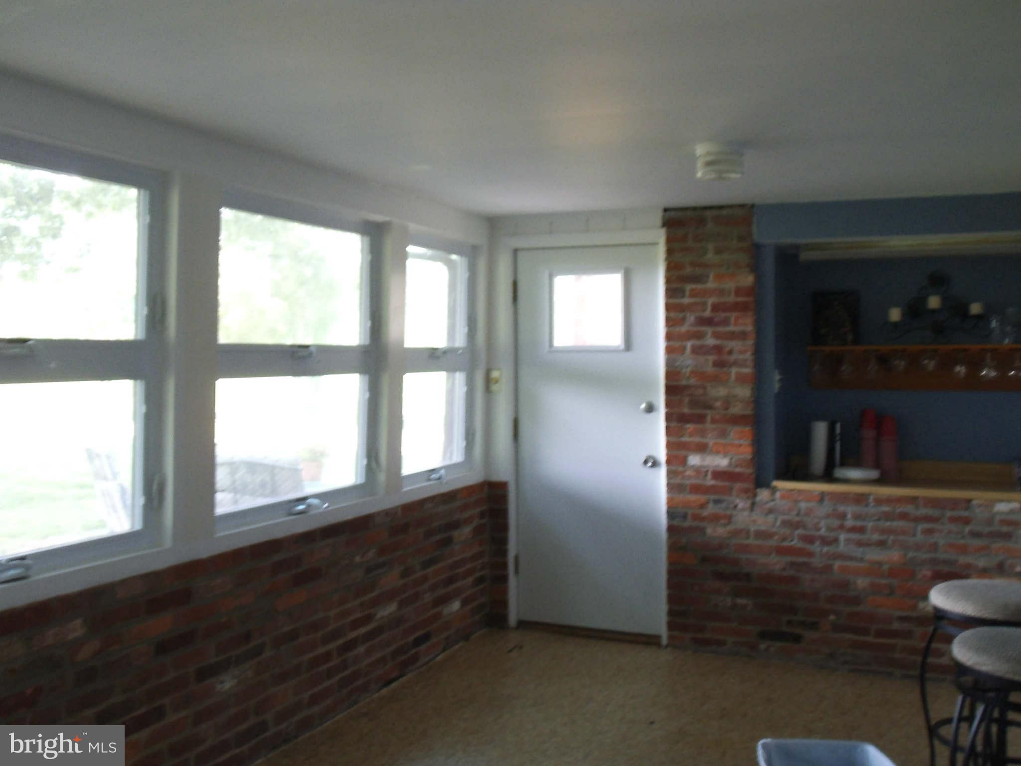8486 Byrd Road Pasadena, MD 21122 - Photo 17 of 25 Interior (General)