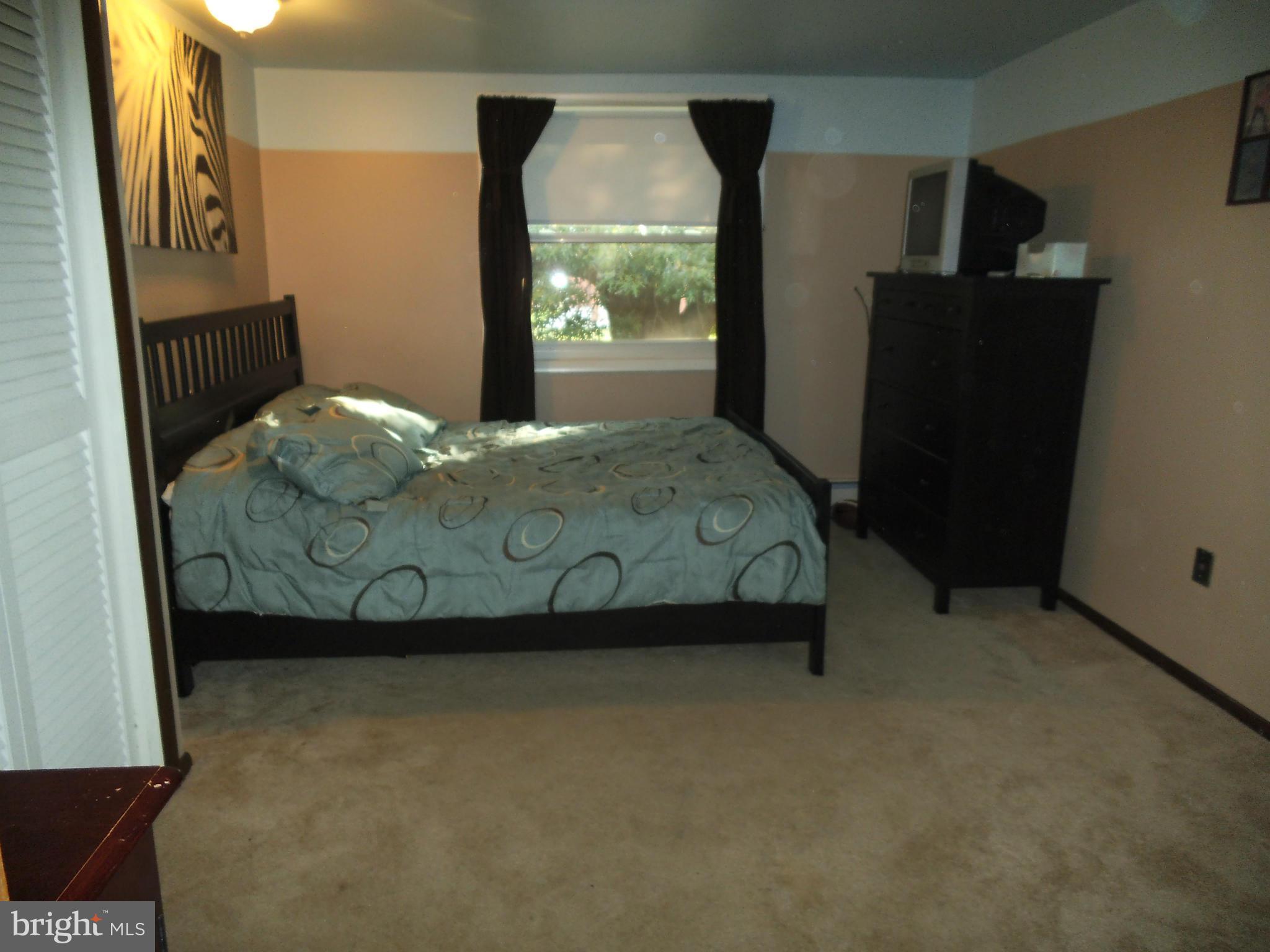 8486 Byrd Road Pasadena, MD 21122 - Photo 22 of 25 Bedroom (Master)