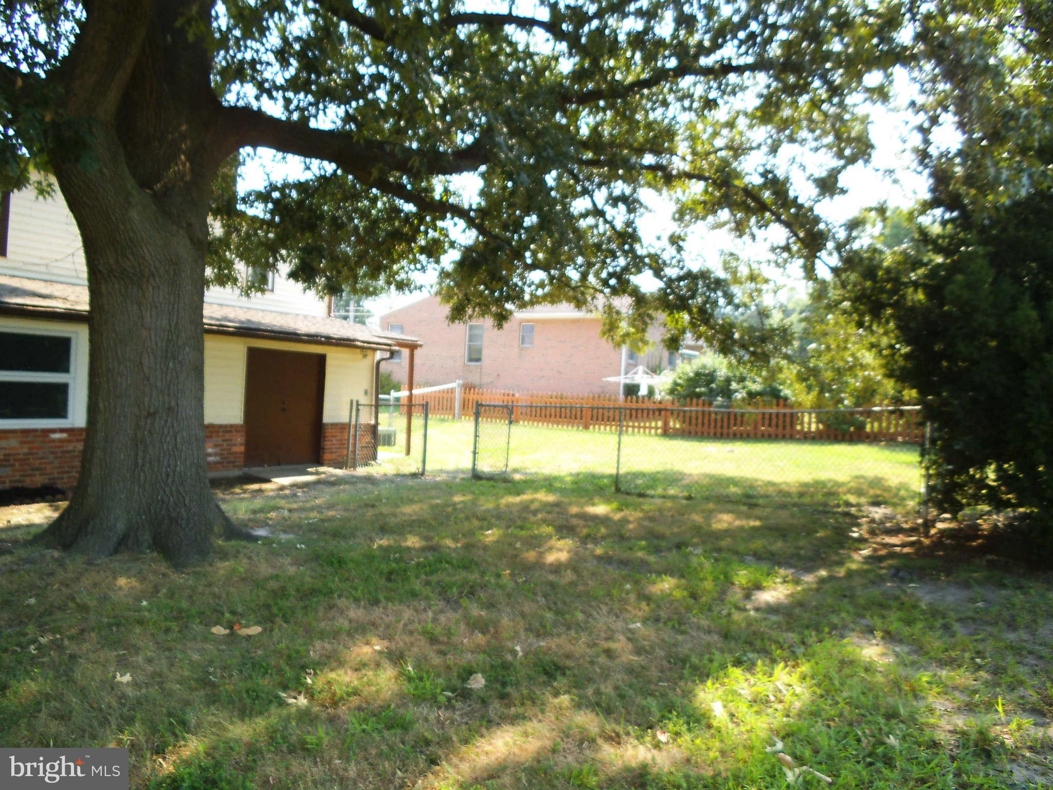 8486 Byrd Road Pasadena, MD 21122 - Photo 6 of 25 View