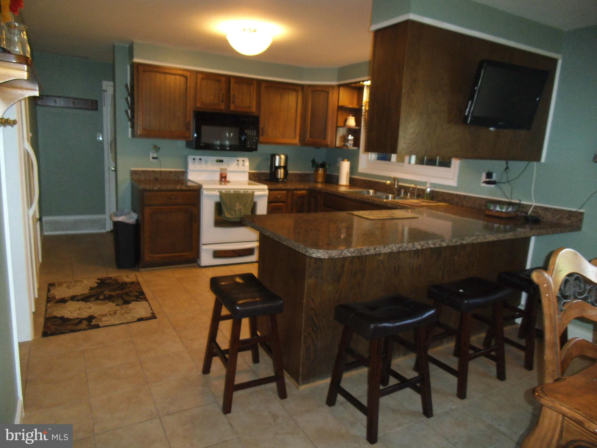 8486 Byrd Road Pasadena, MD 21122 - Photo 8 of 25 Kitchen