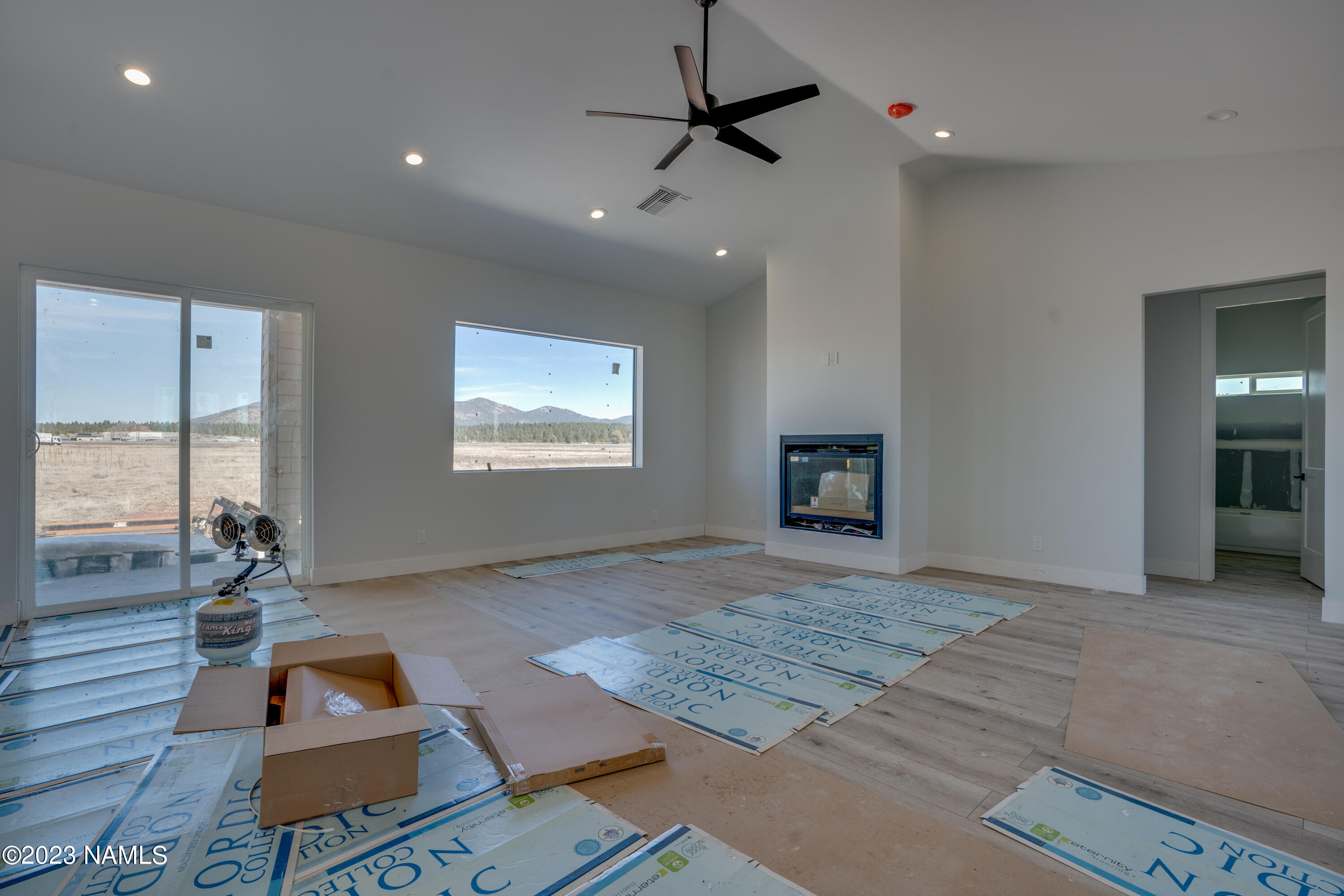 8041 East Pittman Valley Road Williams, AZ 86046 - Photo 2 of 11 living