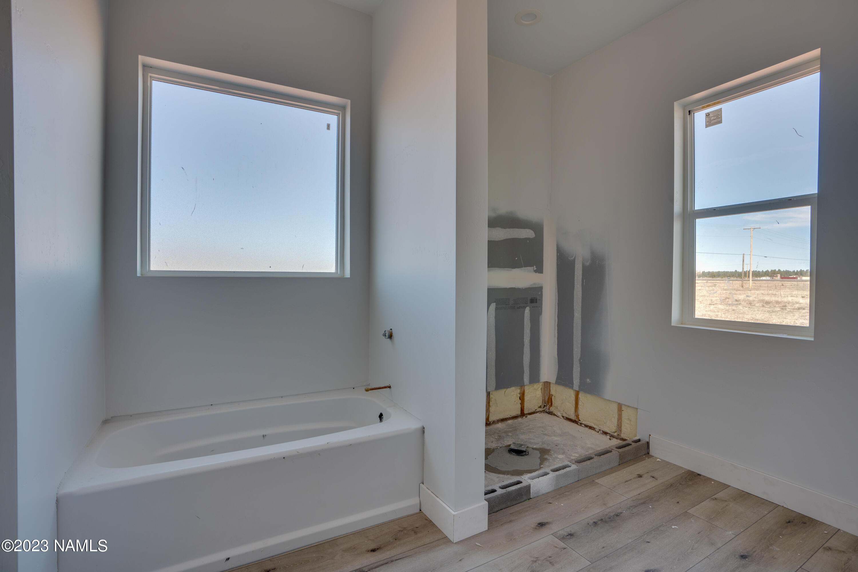 8041 East Pittman Valley Road Williams, AZ 86046 - Photo 4 of 11 primarybath1