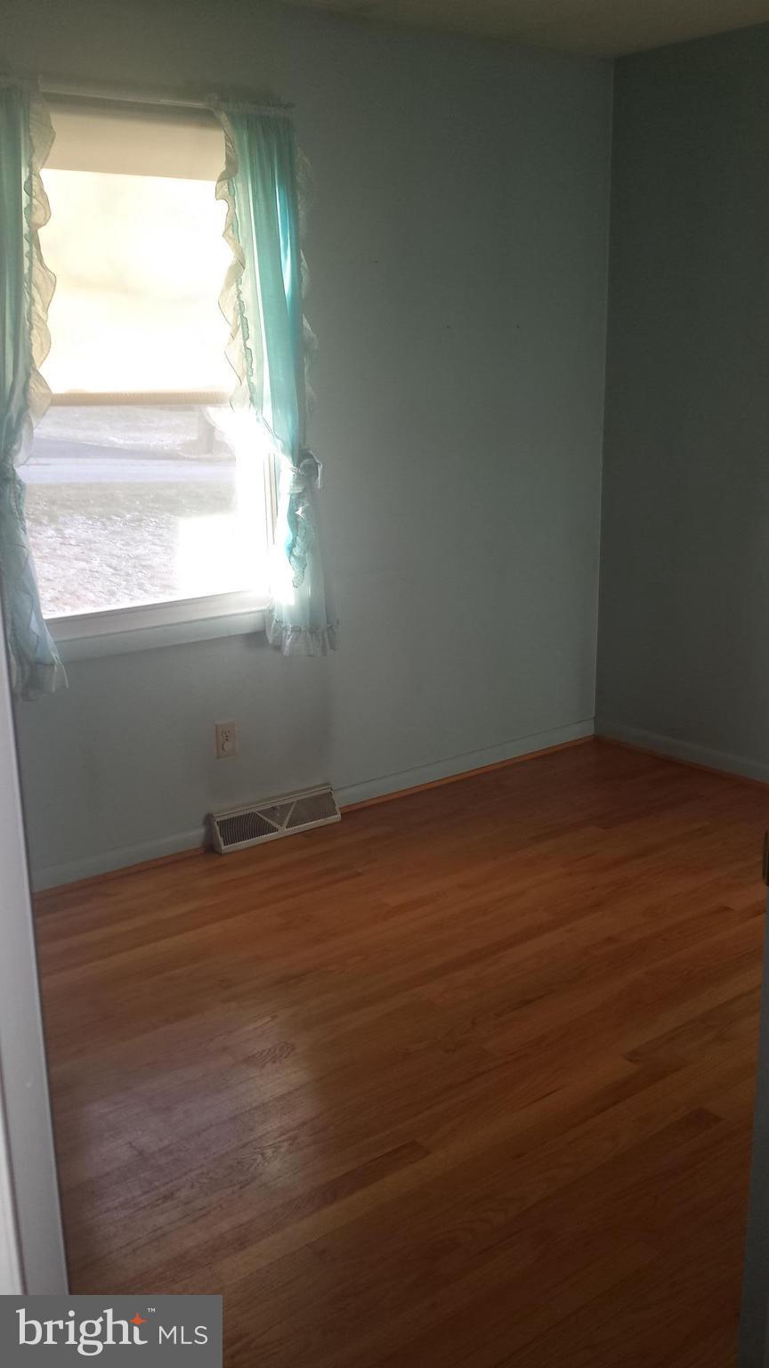 2428 Raintree Avenue Westminster, MD 21157 - Photo 22 of 29 Bedroom