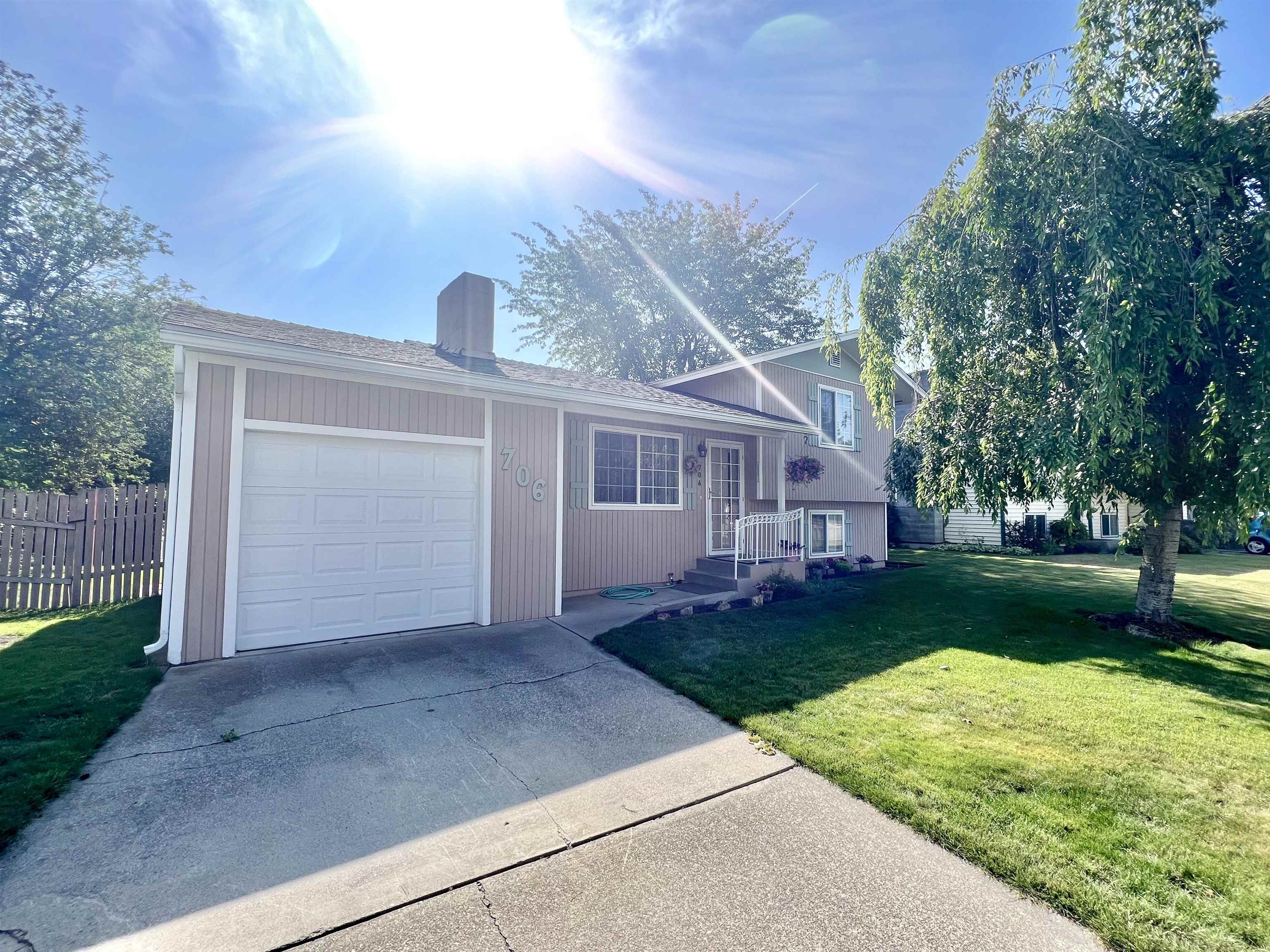 706 North Moore Road Veradale, WA 99037 - Photo 1 of 16