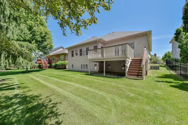 $4,000 | 4N382 Mark Twain Street, St. Charles, IL 60175