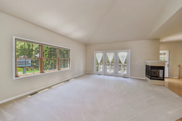 $4,000 | 4N382 Mark Twain Street, St. Charles, IL 60175