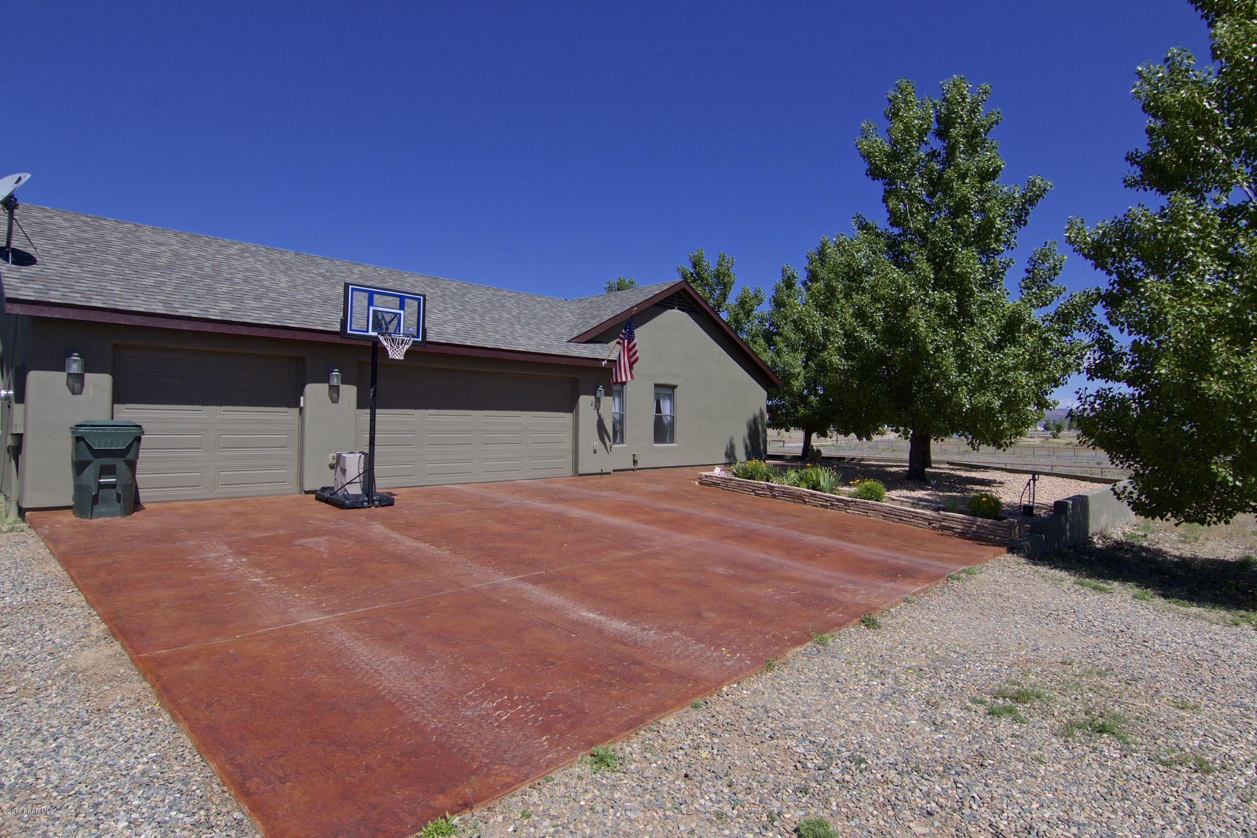 22150 North Rustic Ranch Road Paulden, AZ 86334 - Photo 27 of 33 Stained Concrete