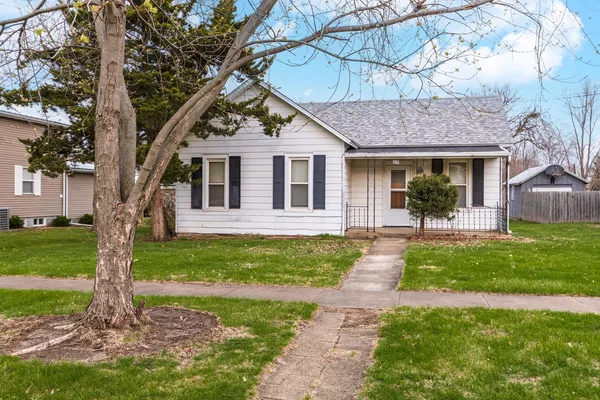 $74,900 | 214 West Owsley Street, Chenoa, IL 61726