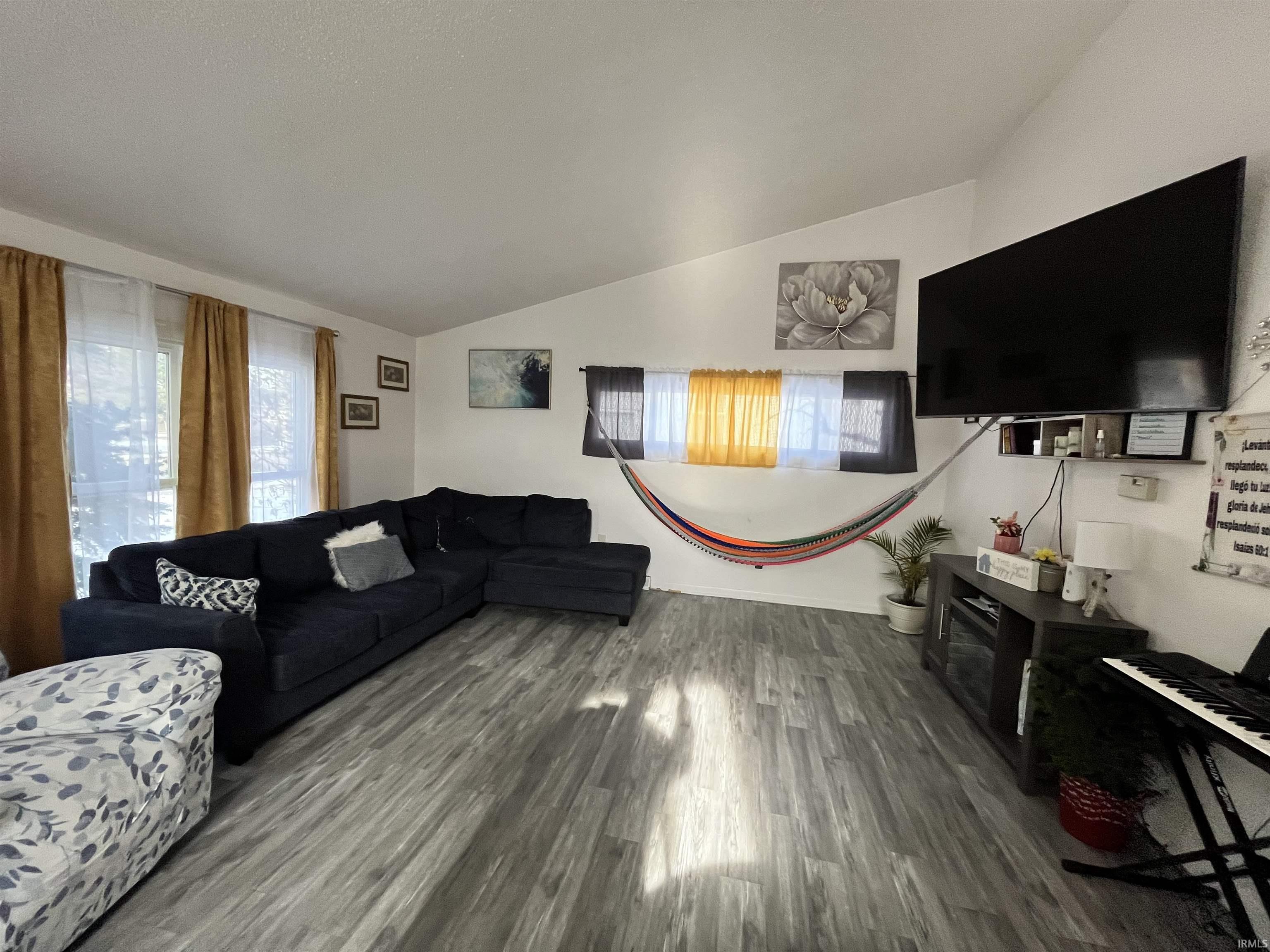 2038 Shaw Avenue Peru, IN 46970 - Photo 6 of 23