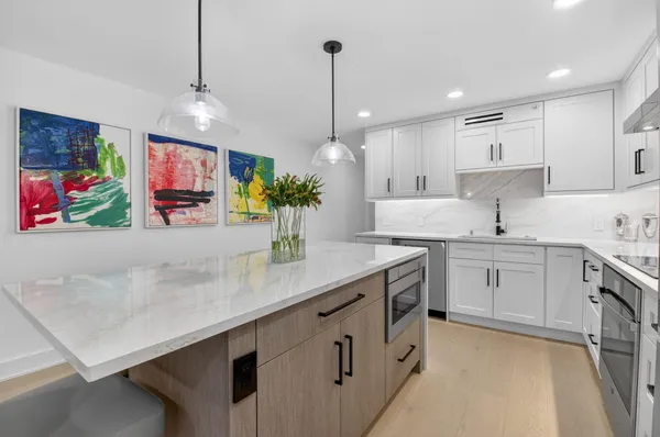 $1,325,000 | 3400 South Ocean Boulevard, Unit 10M, Highland Beach, FL 33487