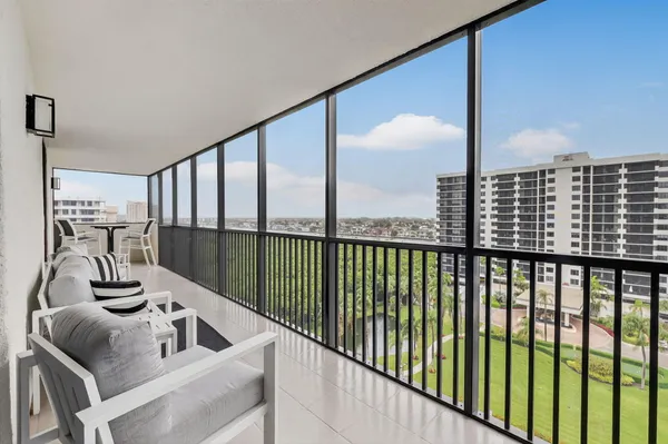 $1,325,000 | 3400 South Ocean Boulevard, Unit 10M, Highland Beach, FL 33487