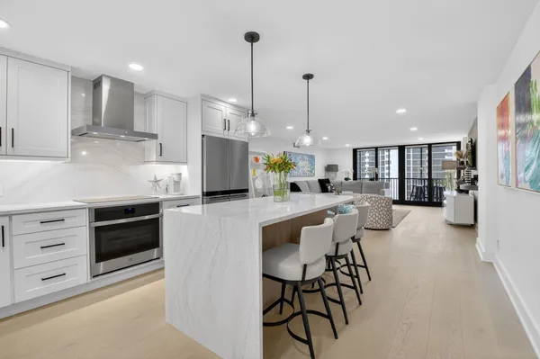 $1,325,000 | 3400 South Ocean Boulevard, Unit 10M, Highland Beach, FL 33487