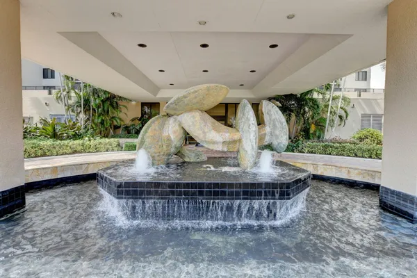 $1,325,000 | 3400 South Ocean Boulevard, Unit 10M, Highland Beach, FL 33487