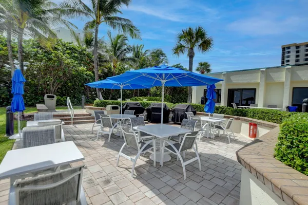 $1,325,000 | 3400 South Ocean Boulevard, Unit 10M, Highland Beach, FL 33487