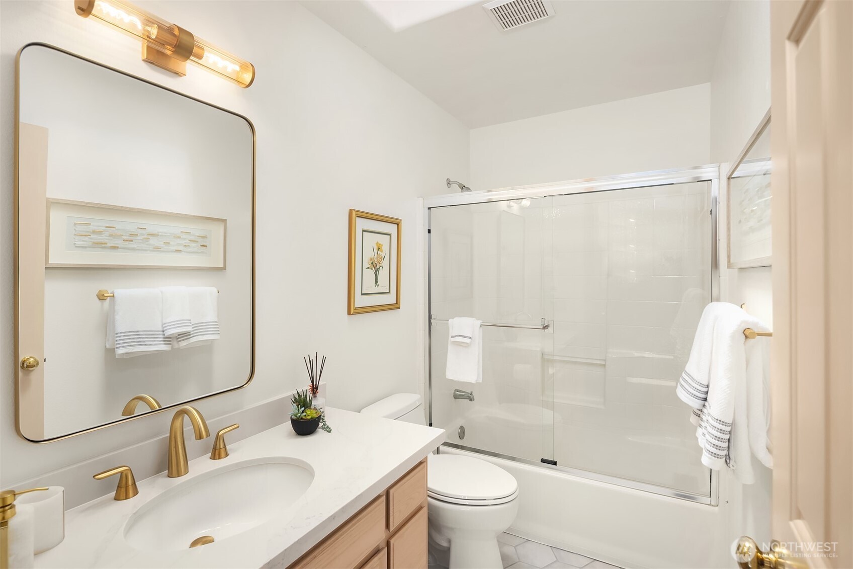3004 199th Place Southeast Bothell, WA 98012 - Photo 17 of 29 Gallery Image 17