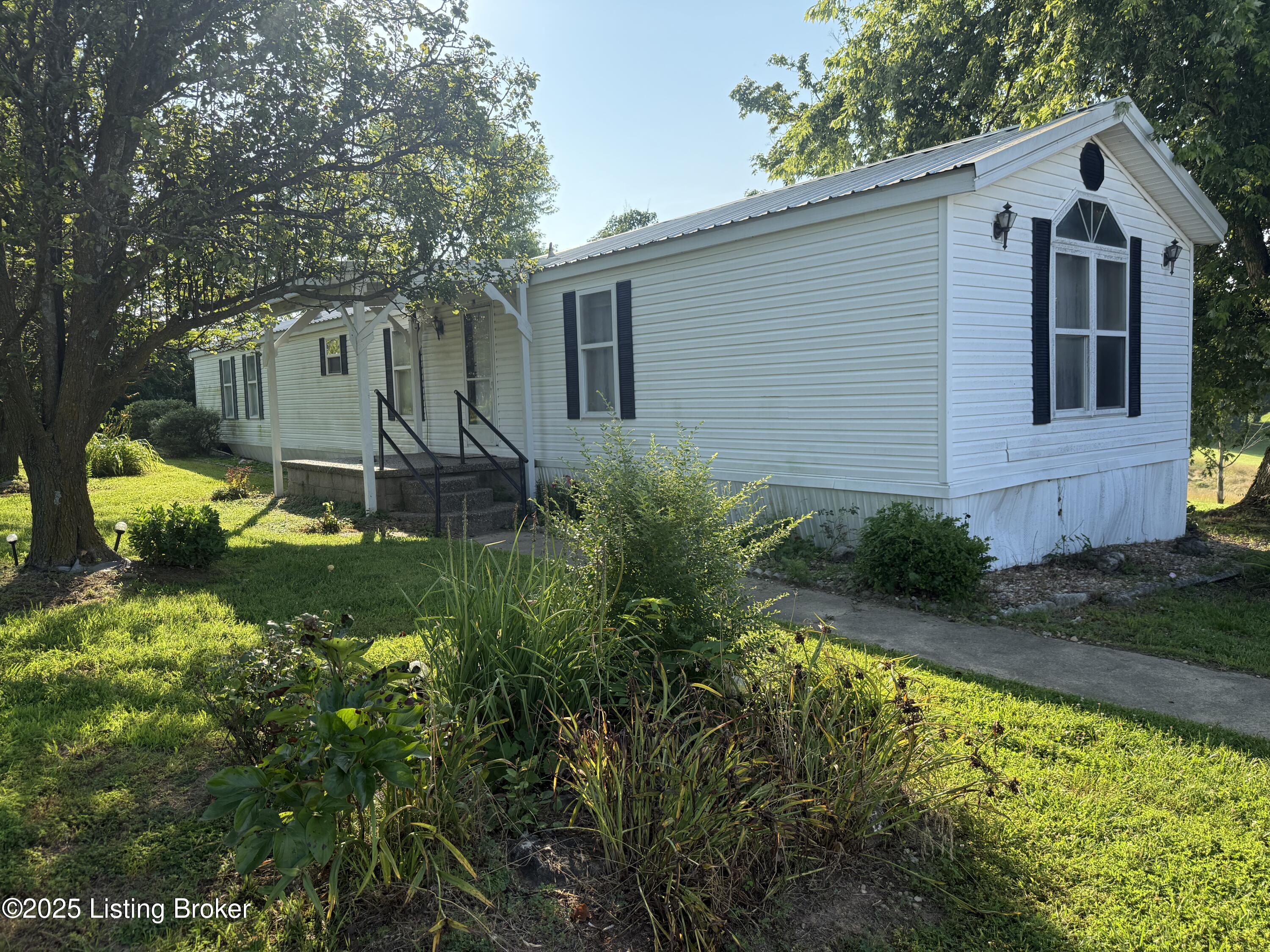 605 Solitude Road Coxs Creek, KY 40013 - Photo 1 of 38 main