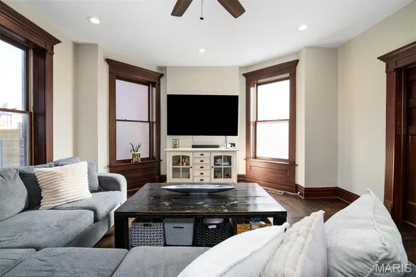 $465,000 | 4567 Arco Avenue, St. Louis, MO 63110