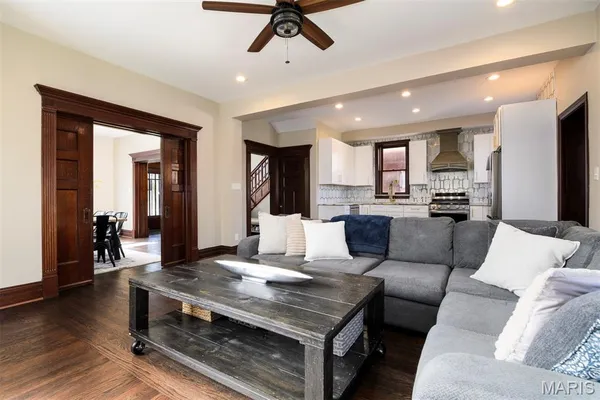 $465,000 | 4567 Arco Avenue, St. Louis, MO 63110