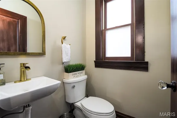 $465,000 | 4567 Arco Avenue, St. Louis, MO 63110