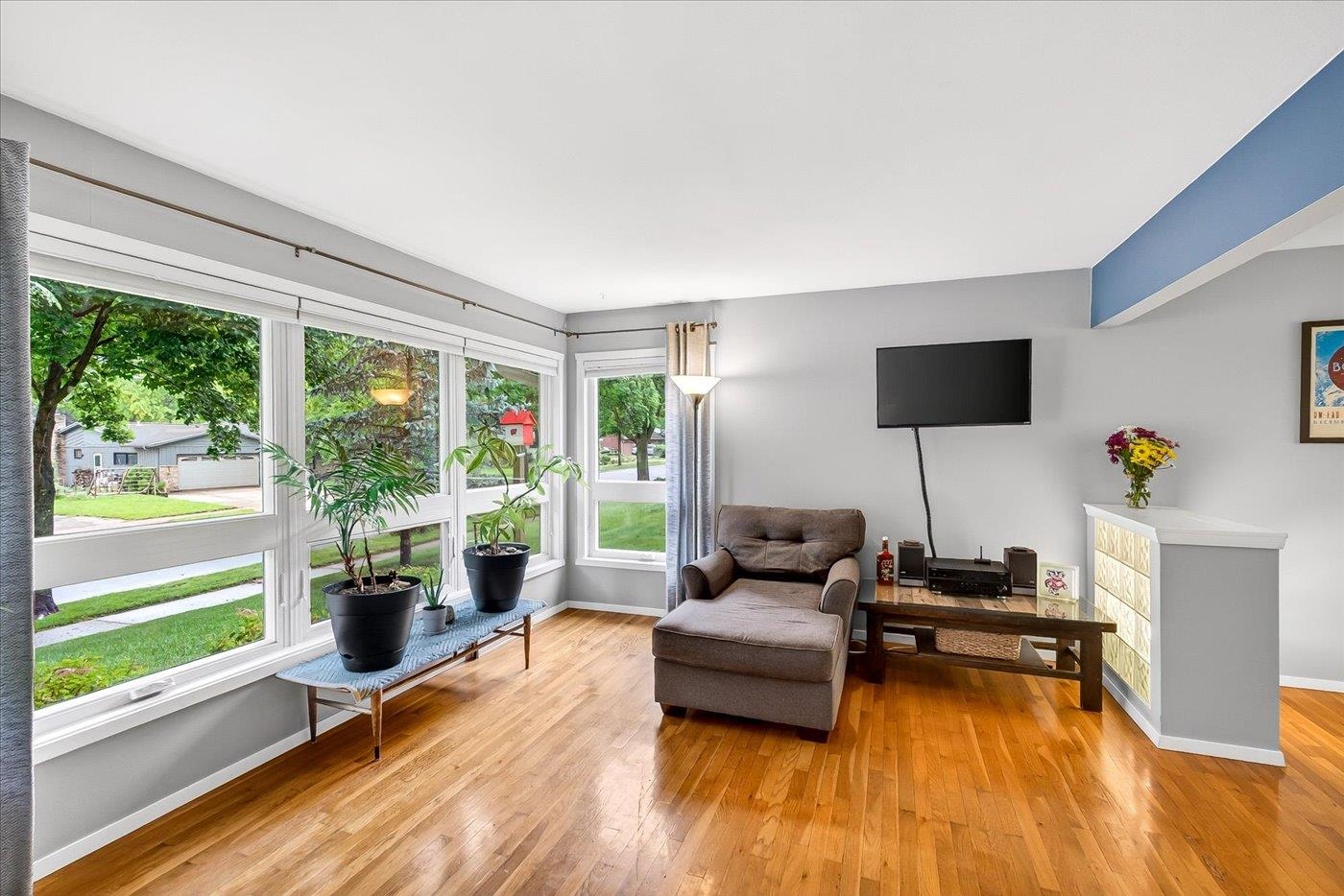 5318 Kingsbridge Road Madison, WI 53714 - Photo 8 of 47