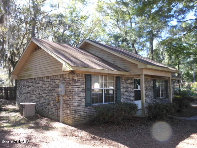 4 Oneal Road Beaufort, SC 29907 - Photo 2 of 9 Oneal 002