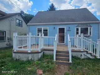 $399,999 | 319 Elmwood Drive, Cliffwood Beach, NJ 07735