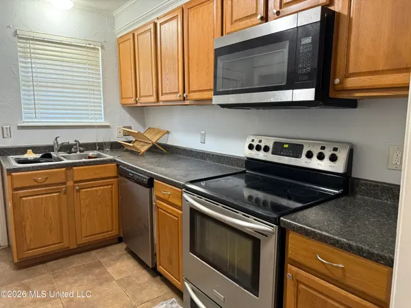 $245,000 | 2443 River Oaks Boulevard, Unit A & B, Jackson, MS 39211