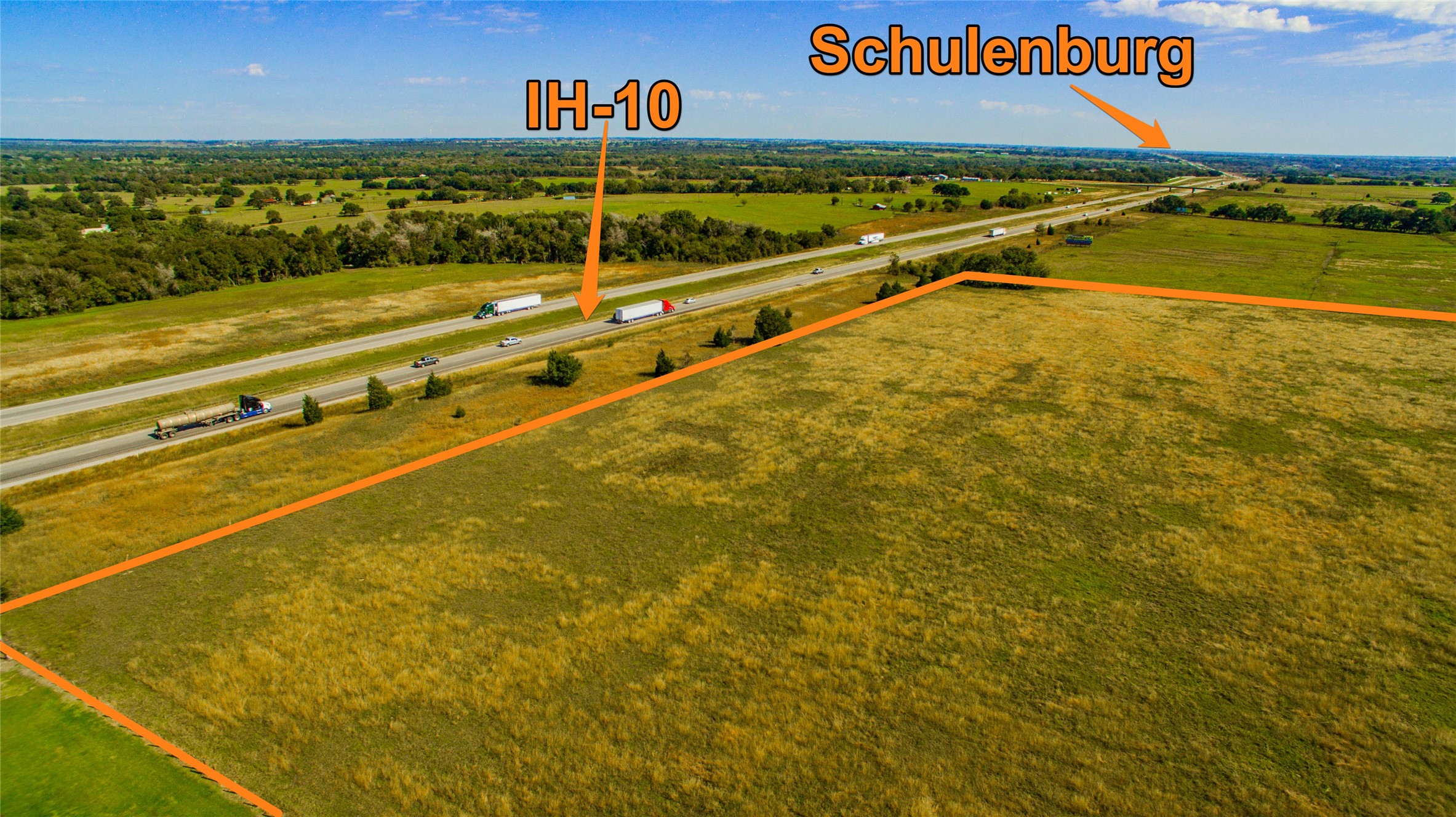 5135 Highway 90 Schulenburg, TX 78956 - Photo 5 of 32 a view of a tennis court