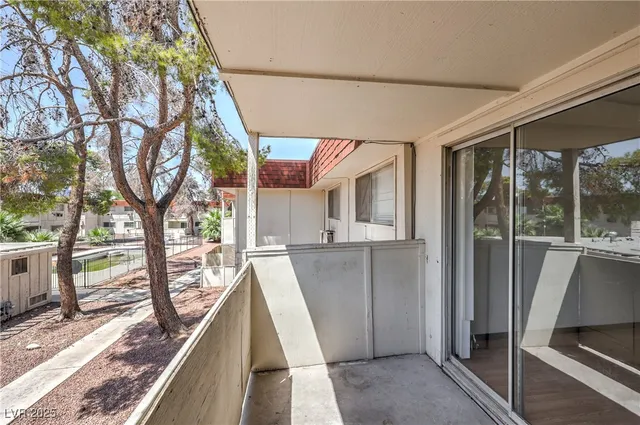 $1,300 | 5404 South Swenson Street, Unit 34, Las Vegas, NV 89119