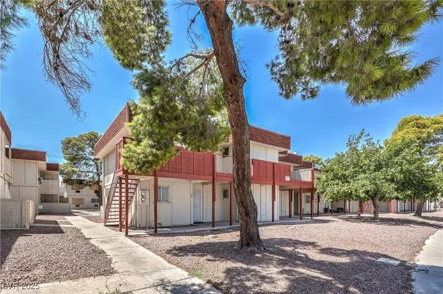 $1,300 | 5404 South Swenson Street, Unit 34, Las Vegas, NV 89119