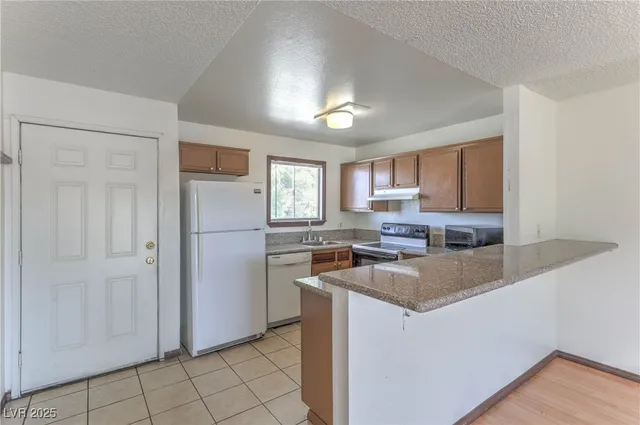 $1,300 | 5404 South Swenson Street, Unit 34, Las Vegas, NV 89119