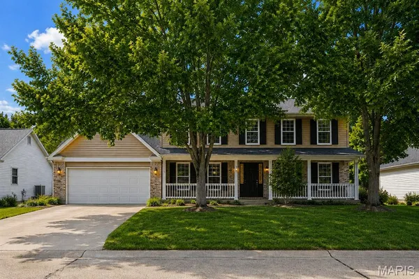 $500,000 | 360 Huntleigh Manor Drive, St. Charles, MO 63303