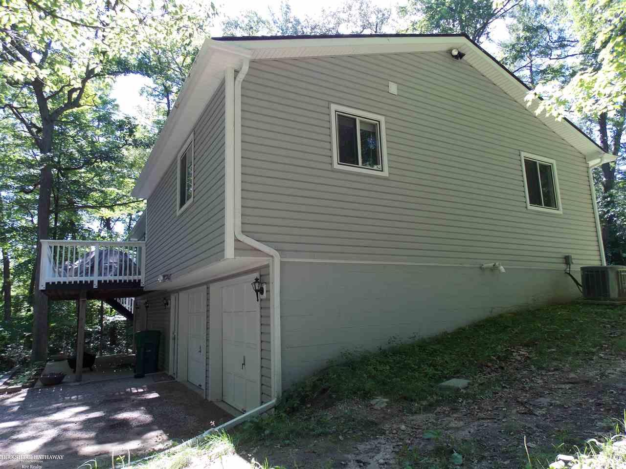 1654 Rochester Road Leonard, MI 48367 - Photo 4 of 45 Gallery Image 4