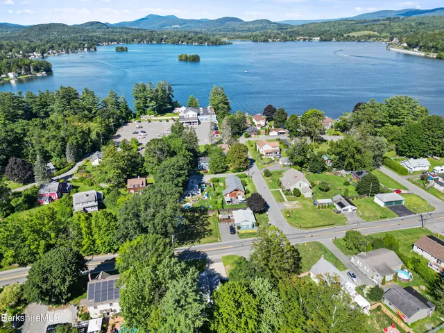 $359,900 | 211 Hancock Road, Pittsfield, MA 01201