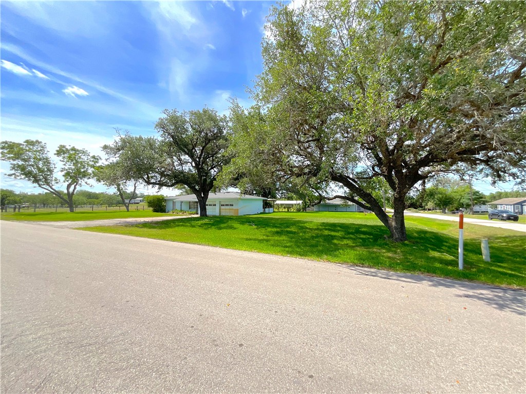 311 West Ward Street Refugio, TX 78377 - Photo 32 of 40