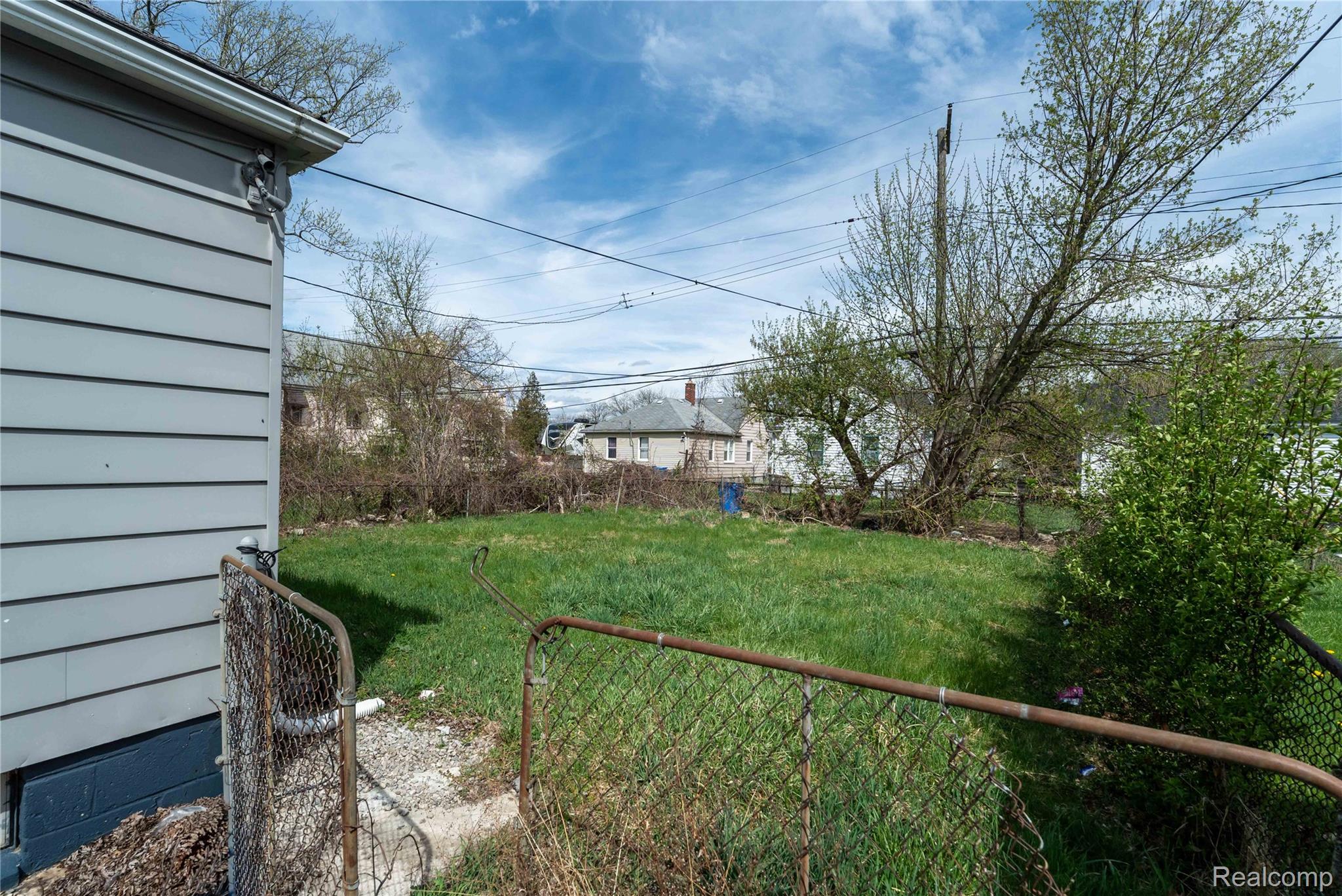 4049 Williams Street Inkster, MI 48141 - Photo 20 of 21 View of yard