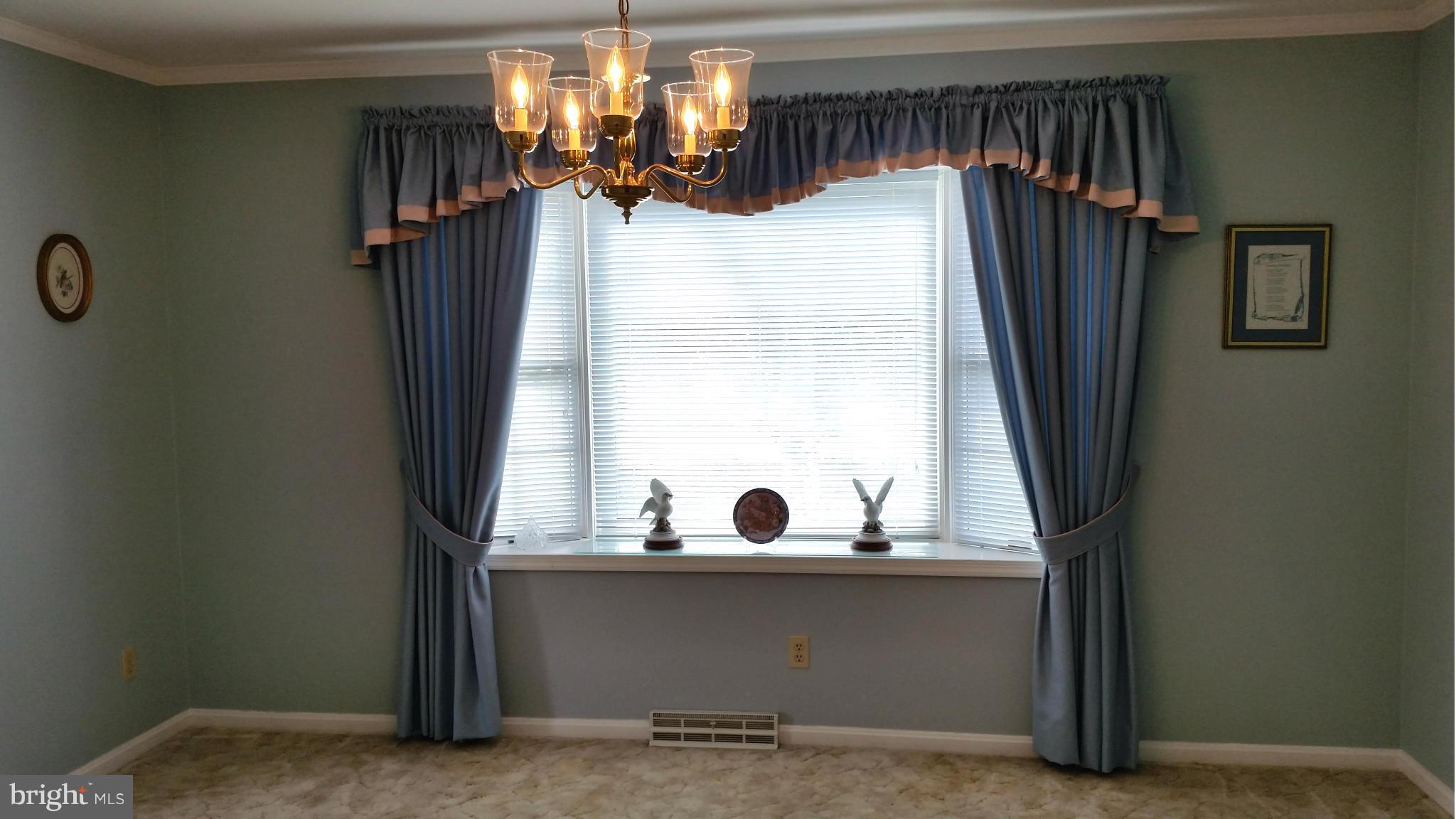 25791 Colton Point Road Mechanicsville, MD 20659 - Photo 8 of 30 Dining Room