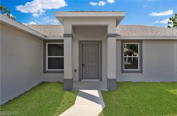 $2,200 | 237 Narcissus Avenue South, Lehigh Acres, FL 33974