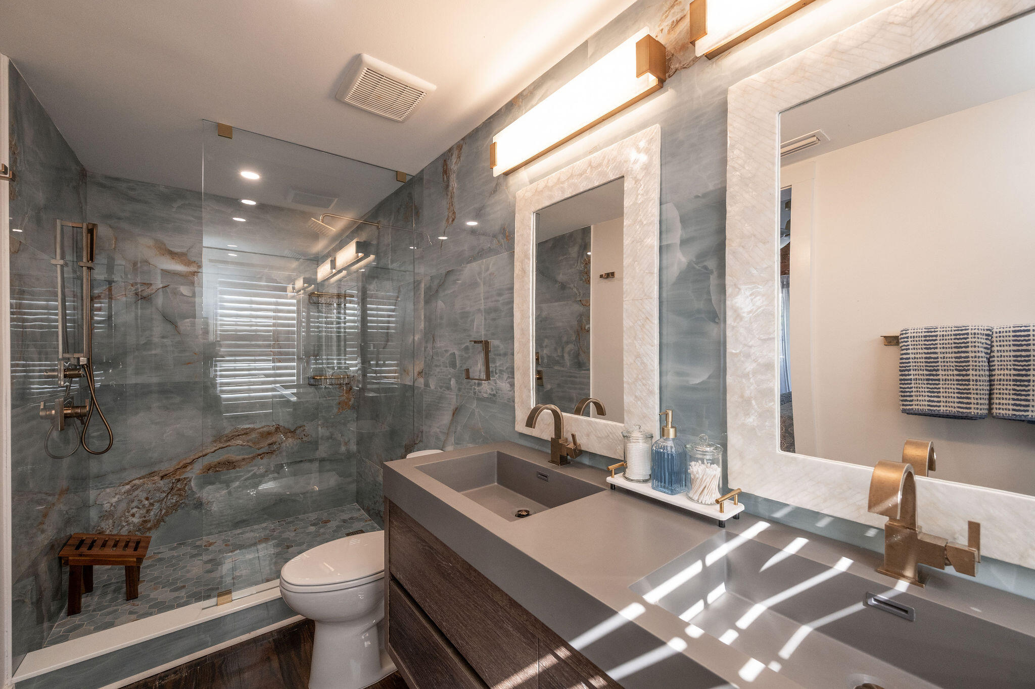 927 Thomas Street, Unit 2 Key West, FL 33040 - Photo 32 of 46 Double Vanity