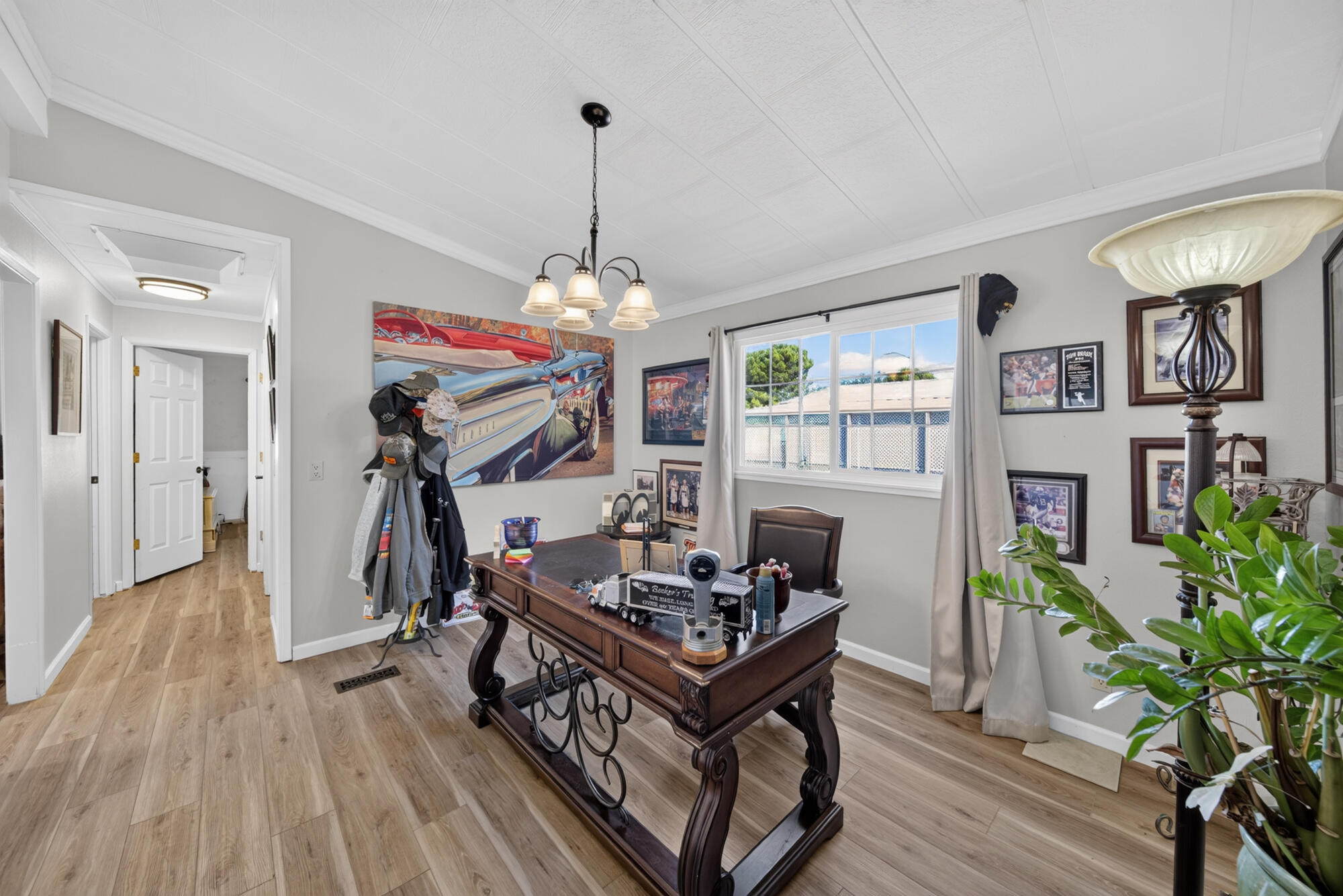 1077 Eagle Nest Road Redding, CA 96003 - Photo 10 of 34 1077 Eagle Nest Rd-11